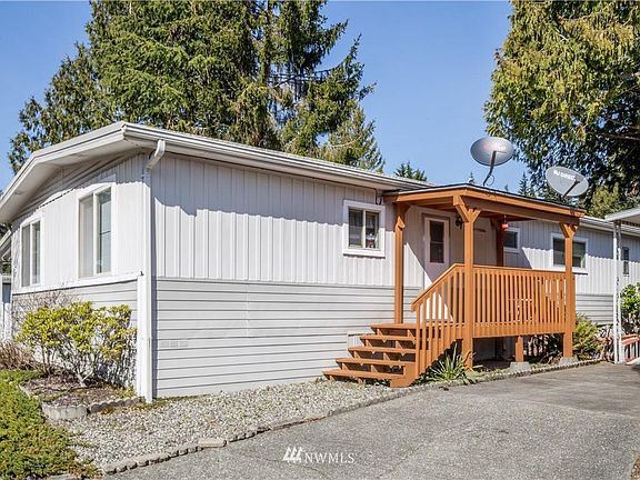 3rd image of 16300 State Highway 305 NE Unit 15