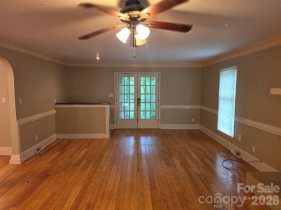 3rd image of 10416 Doylestown Rd