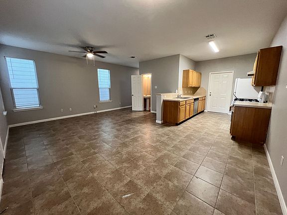4th image of 11714 Chetman Dr APT A