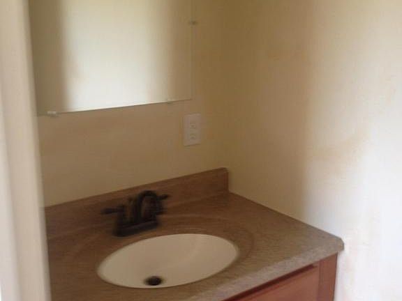 4th image of 2305 32nd Ave #A-d