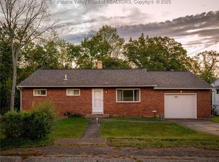 1591 Upper Midway Dr, Dunbar, WV 25064