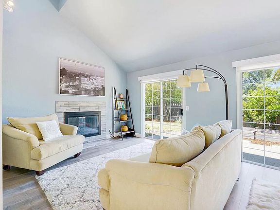 5th image of 2940 Quail St