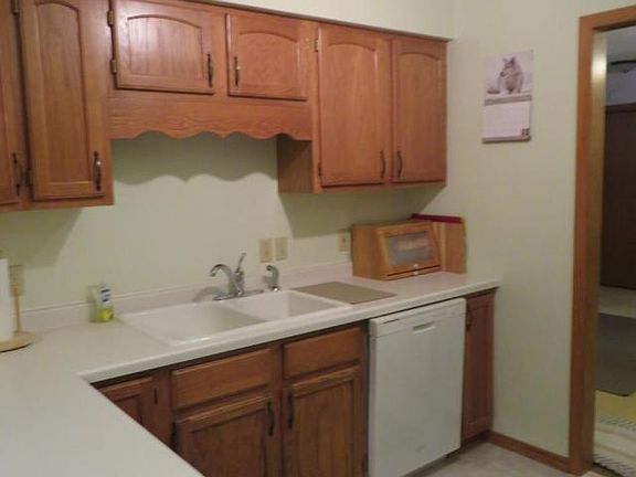 5th image of 2800 Thielman St Unit 2C