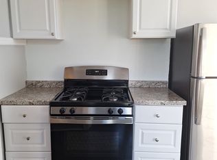 570 Broad St APT 2D, Meriden, CT 06450