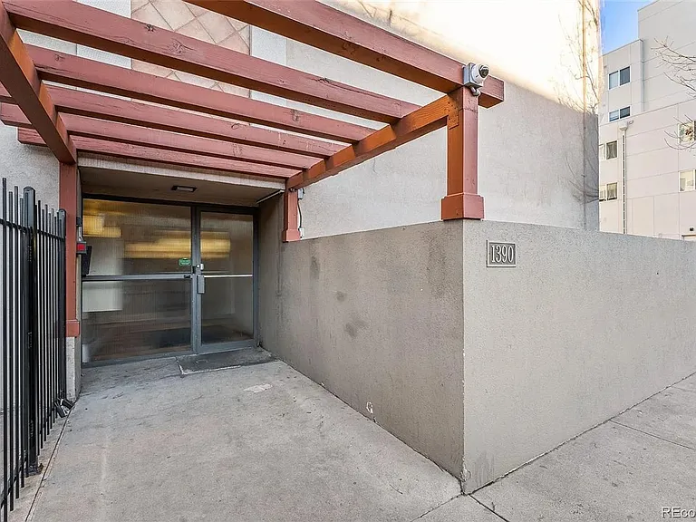 1390 N Emerson St #508 — Photo 37
