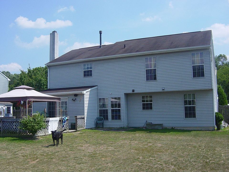 2nd image of 441 Inverness Rd