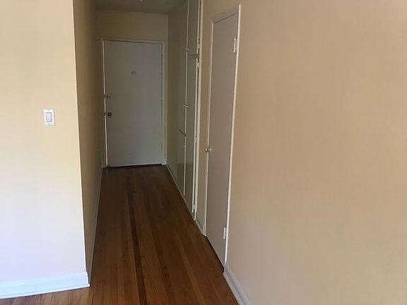 3rd image of 7625 Willoughby Ave APT 7