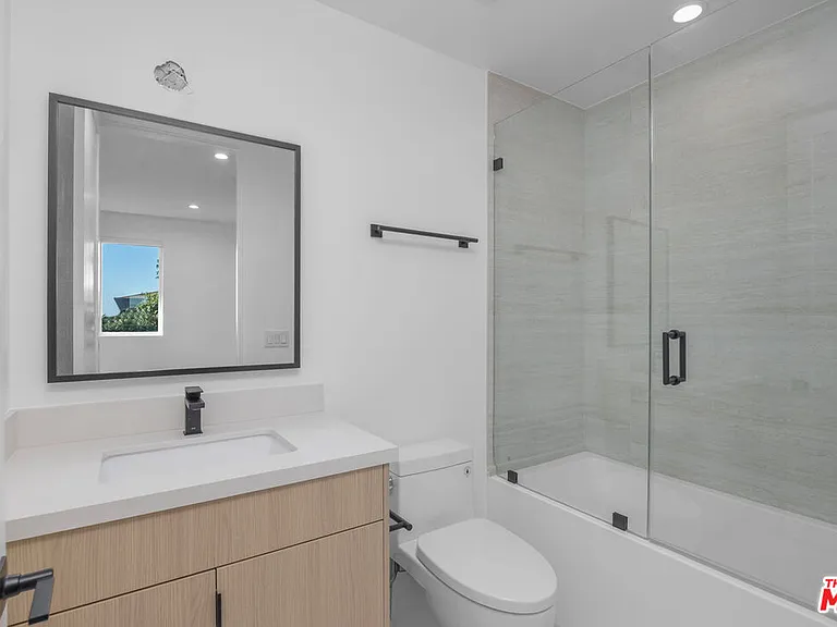 1330 Mohawk St — Photo 13