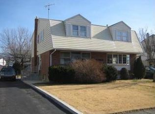 1445 Greenway Rd, Swarthmore, PA 19081