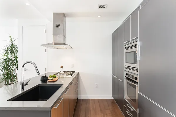 Sold by SERHANT. | media 5