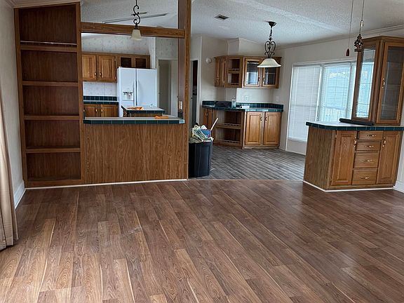 3rd image of 6938 Rue Renard Rouge