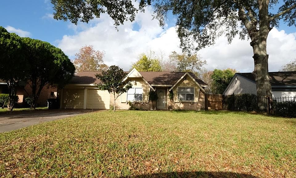1st image of 6126 Maywood Dr