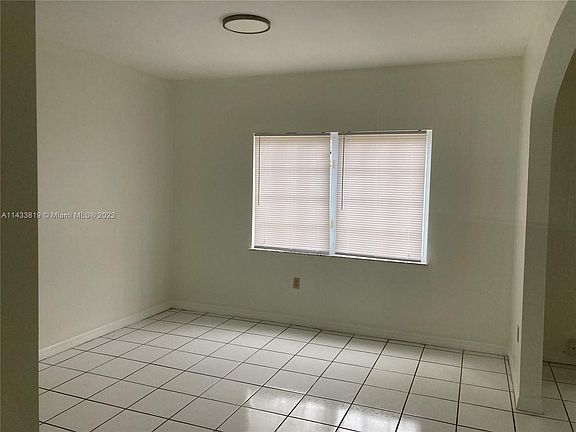 3rd image of 334 Alesio Ave