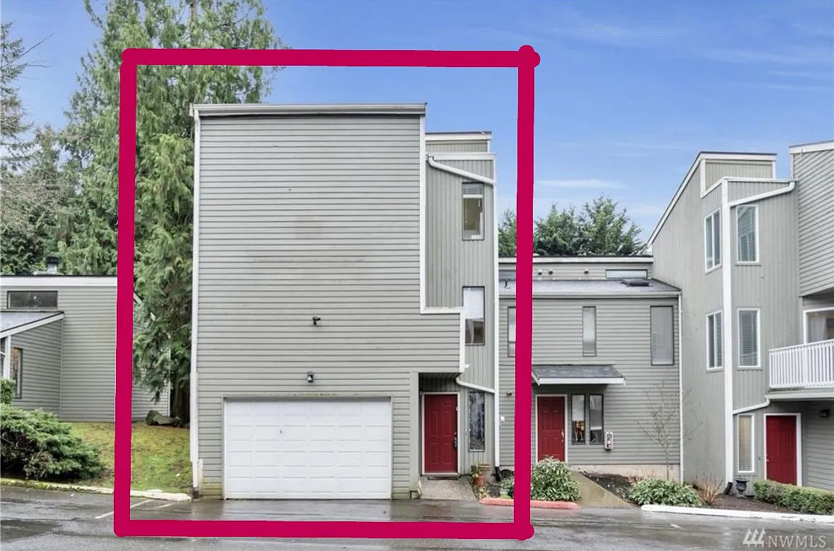 2 bed, 1.5 bath, 1266 sqft, $2,700 — Photo 2