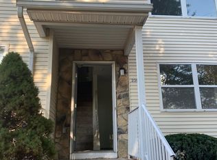 239 Bexley Ln, Piscataway, NJ 08854