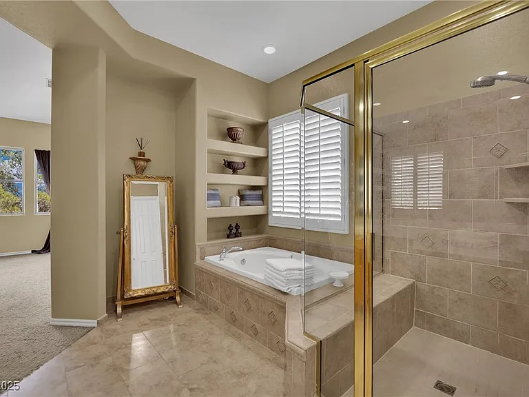 1004 Golden Age Ct — Photo 15