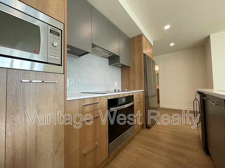 3699 Capozzi Rd #306 — Photo 1