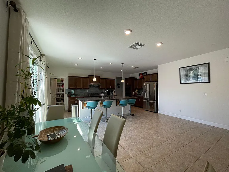 1323 Cow Ct — Photo 8