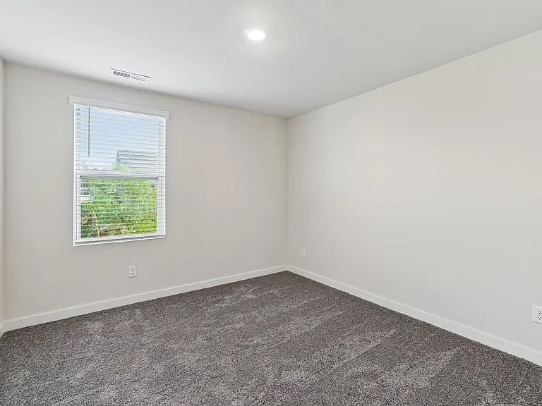 1615 Medinah Ln — Photo 28