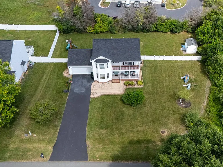 48 Boyington Blvd — Photo 27