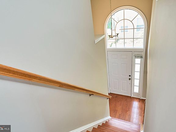 2nd image of 4100 Fountainside Ln