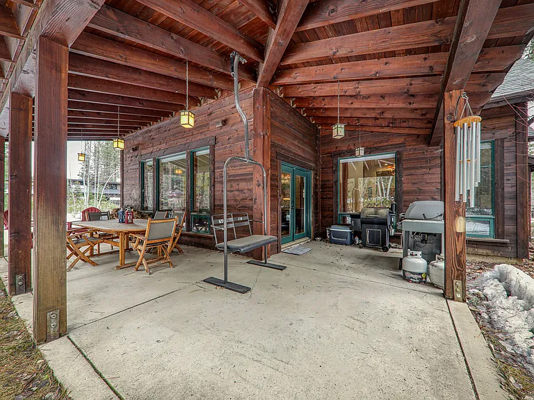 11172 Comstock Dr — Photo 32