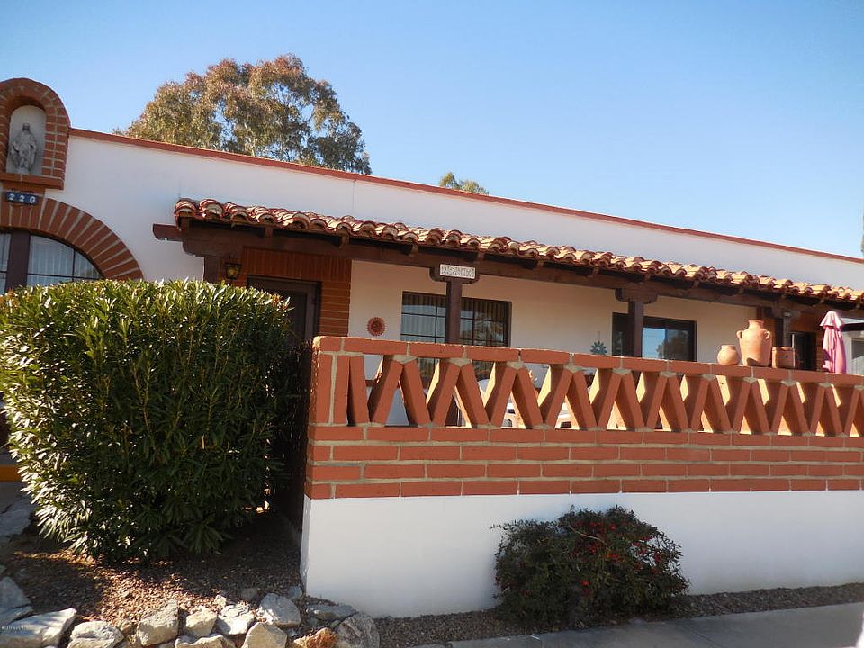 1st image of 220 S Paseo Pena