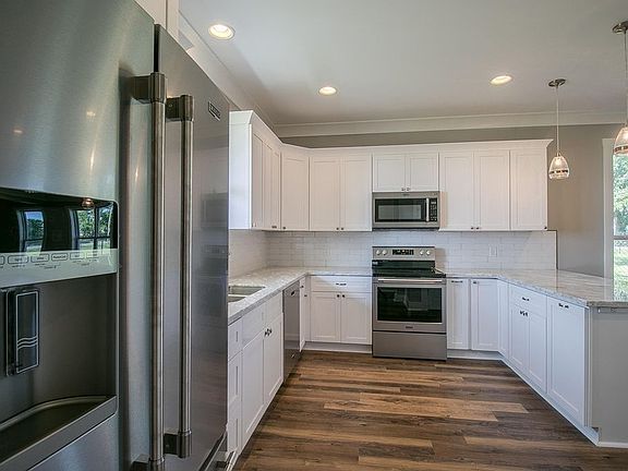5th image of 1215 Ocean View Dr