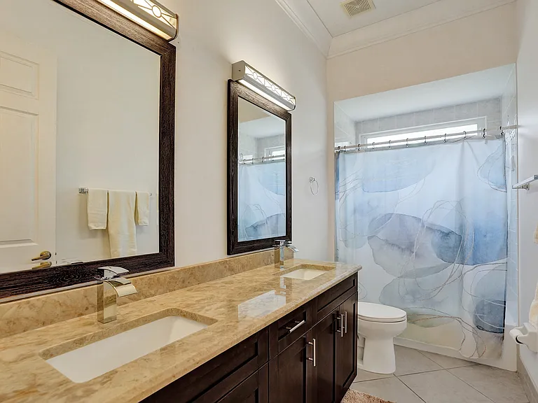 15910 Lindbergh Ln — Photo 31