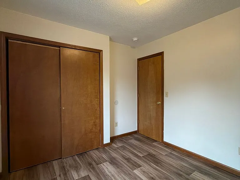 213 Stonewall Ct — Photo 8