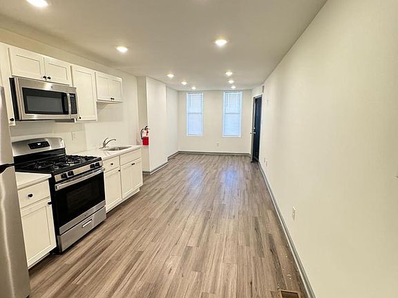 3rd image of 3125 N 13th St