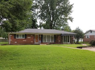 2 Elizabeth Dr, Belleville, IL