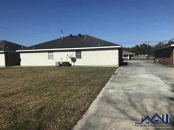 4th image of 828 Bayou Gardens Blvd APT A
