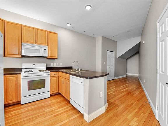 5th image of 2341 Carnegie Ave #Ww403