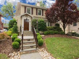 10 Wesley Ct, Bayonne, NJ 07002