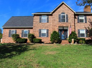 1707 Westcliff Dr, Maryville, TN 37803