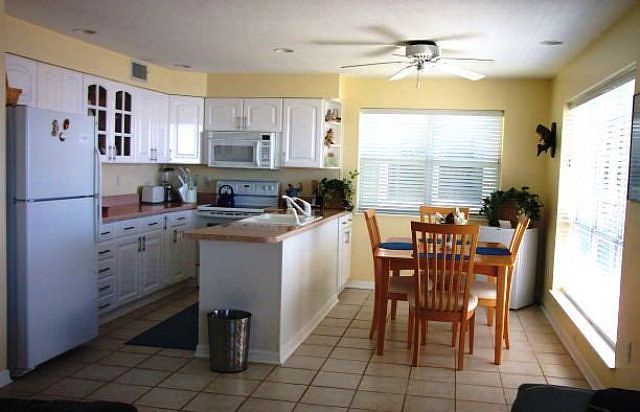 2nd image of 4050 G St #401
