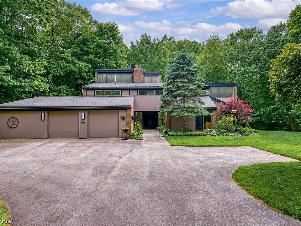 1st image of 85 Winterberry Ln