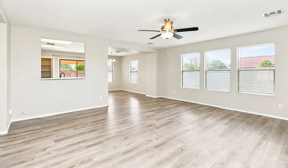 3 bed, 2.0 bath, 1656 sqft, $2,625 — Photo 4