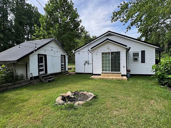 3rd image of 514 Chestnut Dr