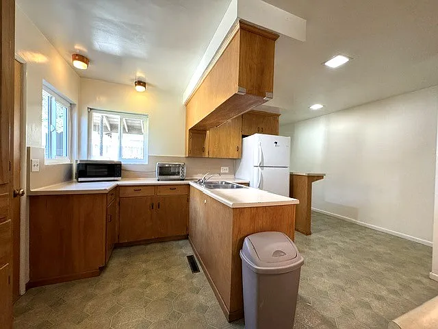 211 Green Oaks Dr — Photo 10