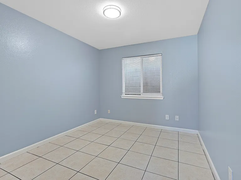 125 S 6th St #14 — Photo 10