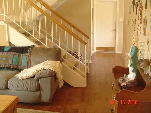 4 bed, 4.0 bath, 1830 sqft, $2,399 — Photo 4
