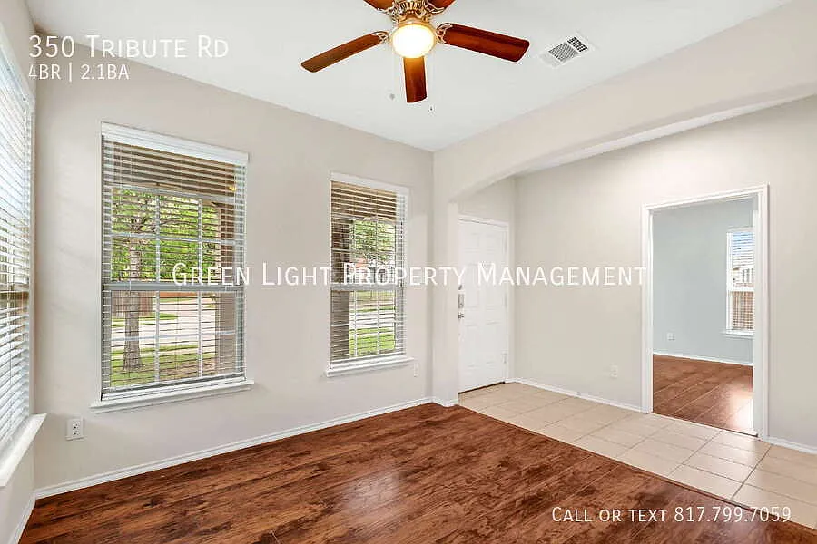 Spacious 4-bd, 2.5-ba home in Lancaster — Photo 4