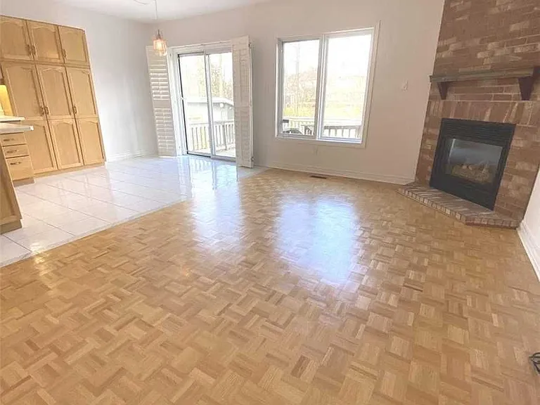365 Meegan Ct — Photo 6