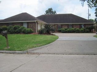 1070 Iris Ln, Beaumont, TX 77706