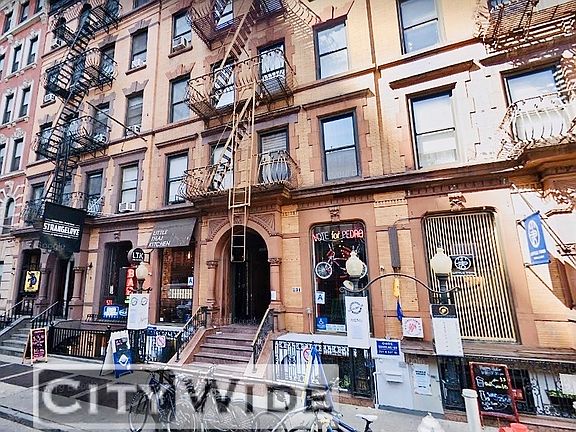 4th image of 231 E 53rd St APT 4C