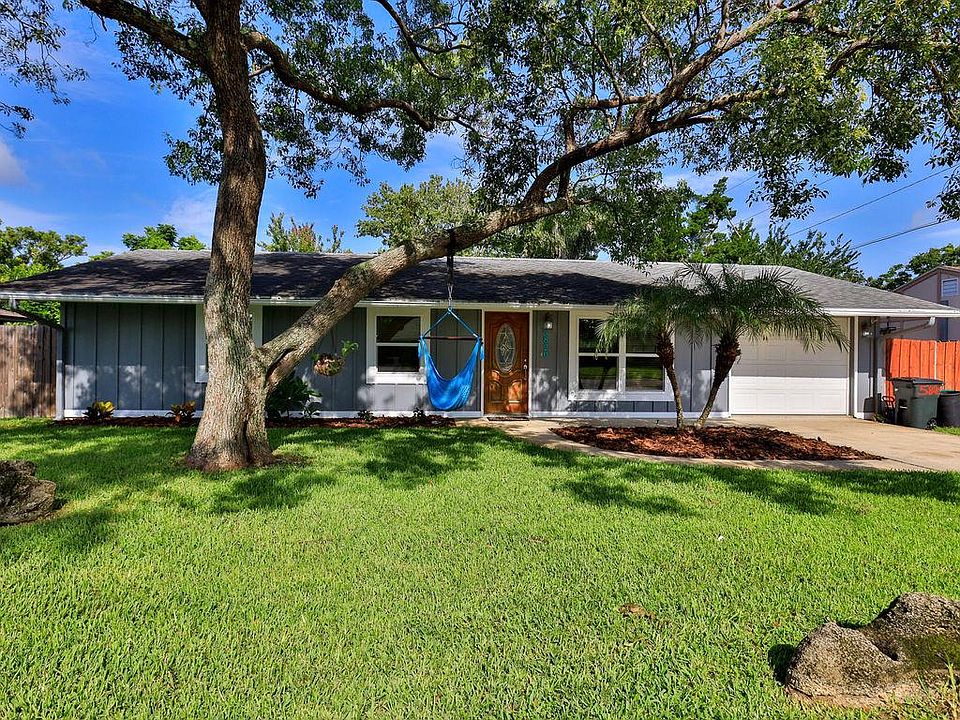 1st image of 5820 Clover Ln