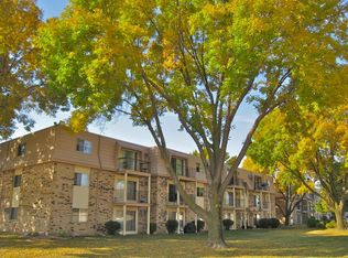 801 County Road D E APT 307, Saint Paul, MN 55109