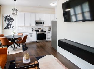 218 W 35th St #3, Savannah, GA 31401